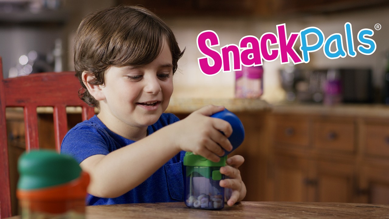 child actor in commercial for kids snack dispenser